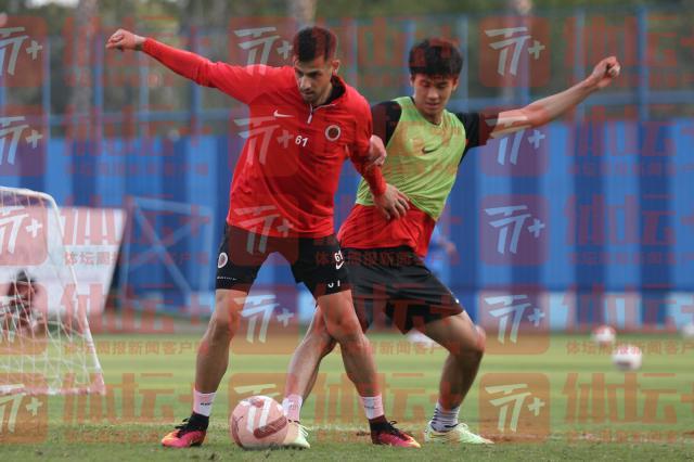 KAIYUN体育-国足唯一海归今日归队 吴少聪带着胜利回国