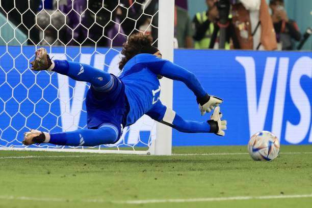 力拒点球只手遮天！“墨西哥吴镇宇”专为世界杯而生