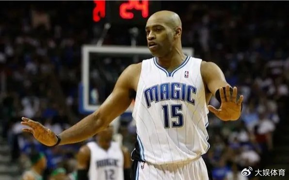 体育平台入口-卡特是四大分卫实力最差的？巅峰期的卡特人气之高，四大分卫之首|艾弗森|扣篮|体育赛事讨论|文斯-卡特|悉尼奥运会_新浪体育_新浪新闻